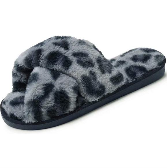 Soft Plush Fuzzy Slippers - Picture 5 of 6